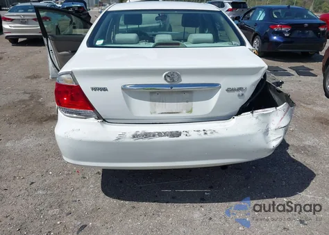 2005 Toyota Camry Le из США, поврежденный, VIN 4T1BE32K95U408180